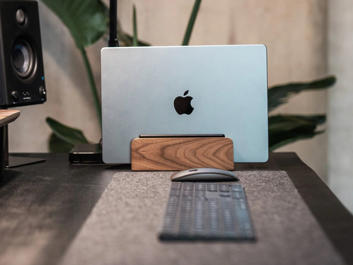 Dock per laptop in legno